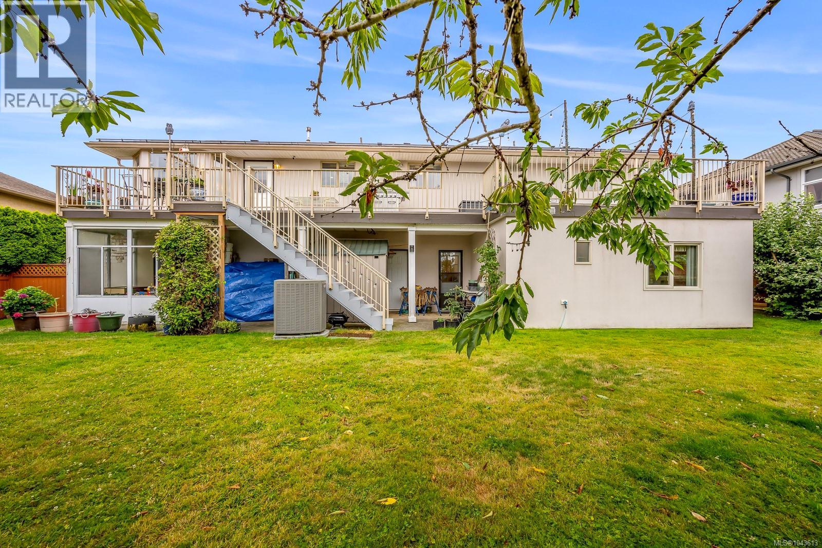 1564 Trumpeter Cres SW - 66