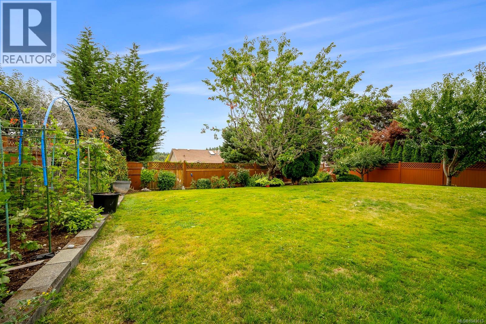 1564 Trumpeter Cres SW - 69