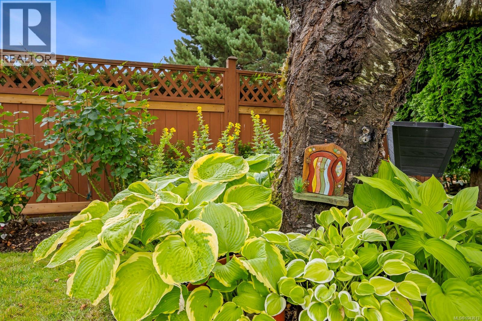 1564 Trumpeter Cres SW - 73