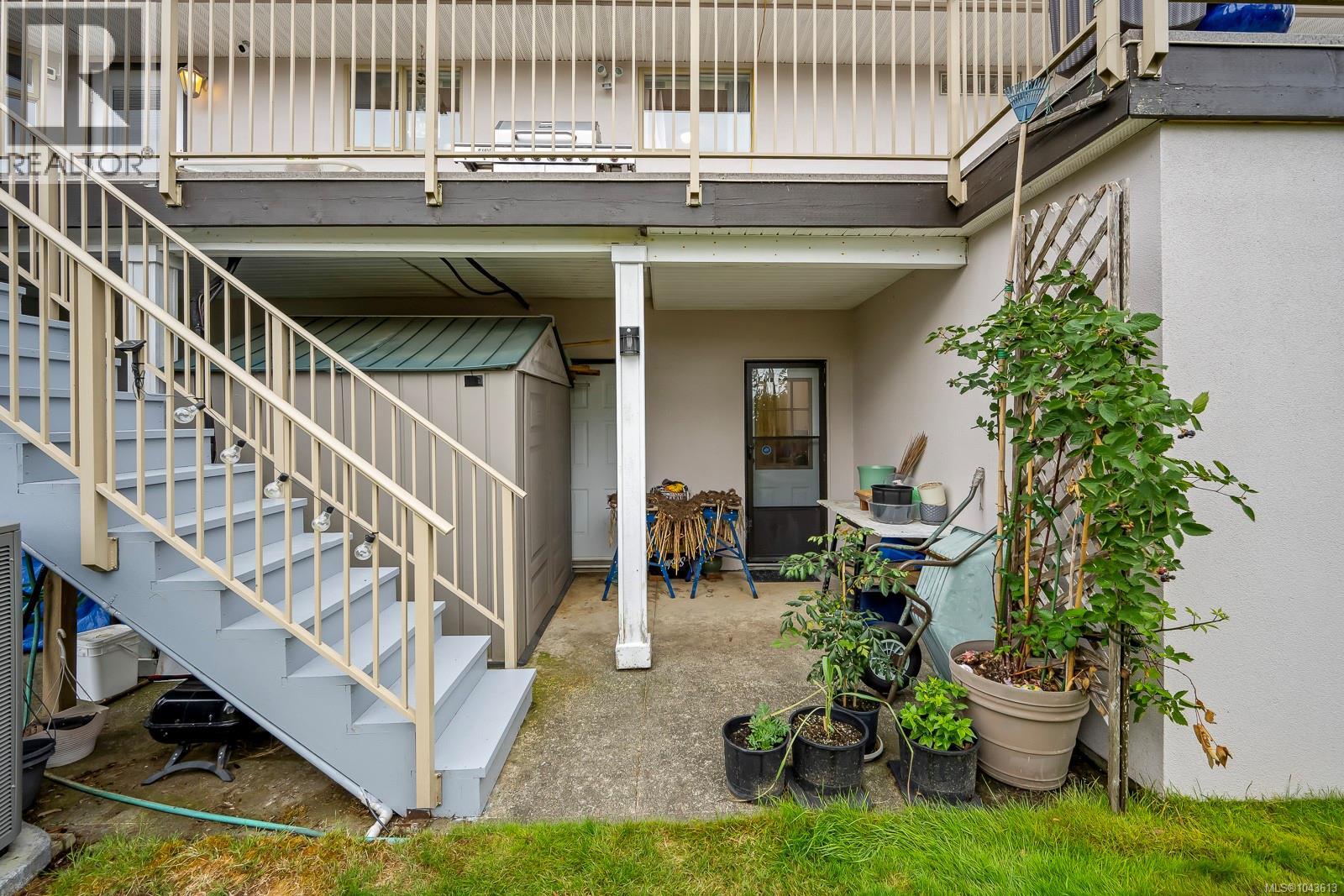 1564 Trumpeter Cres SW - 75