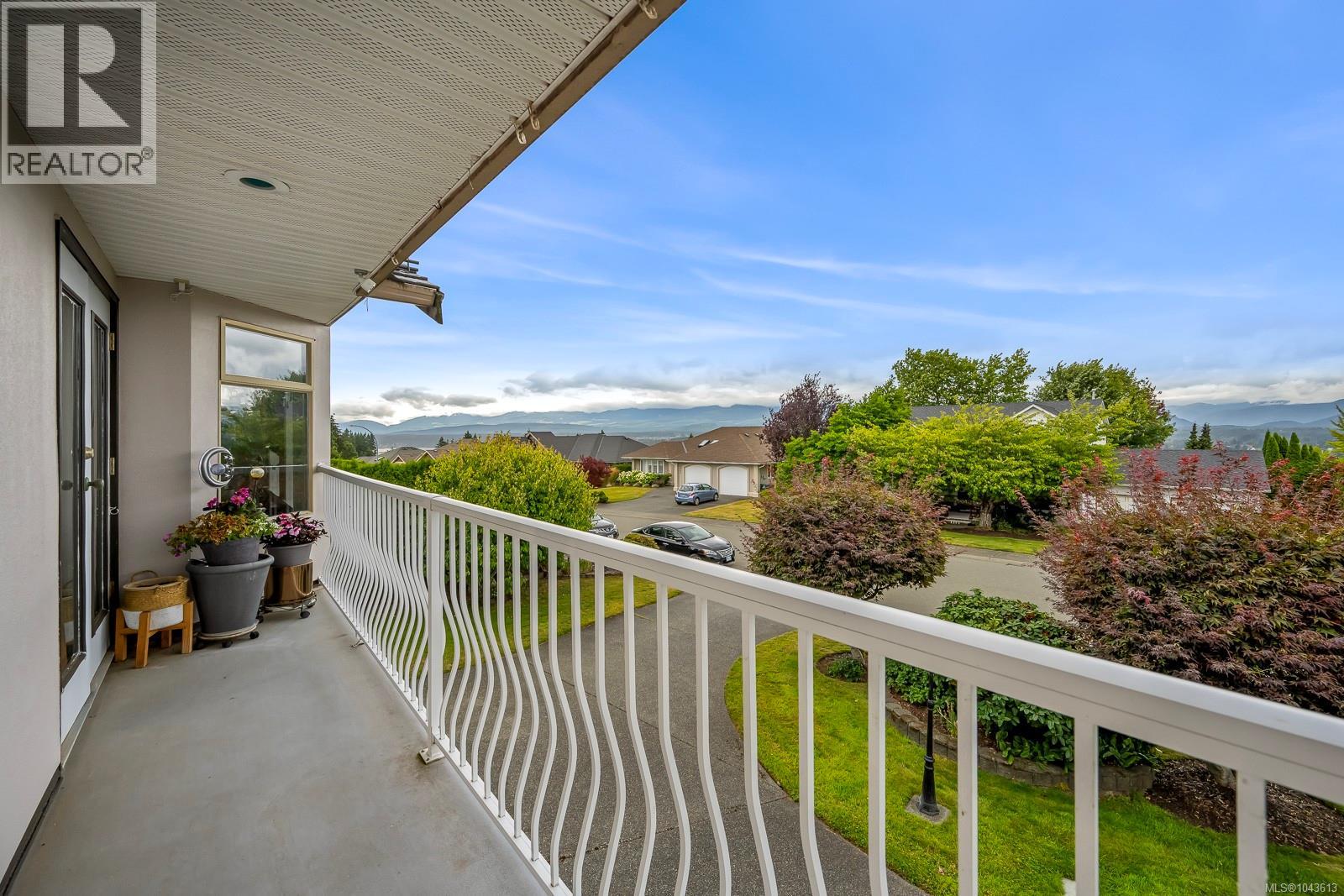 1564 Trumpeter Cres SW - 79