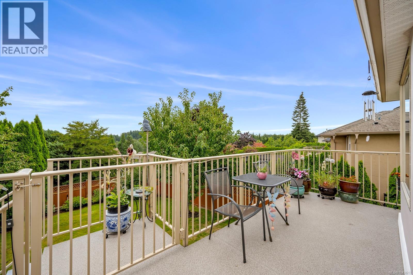 1564 Trumpeter Cres SW - 81