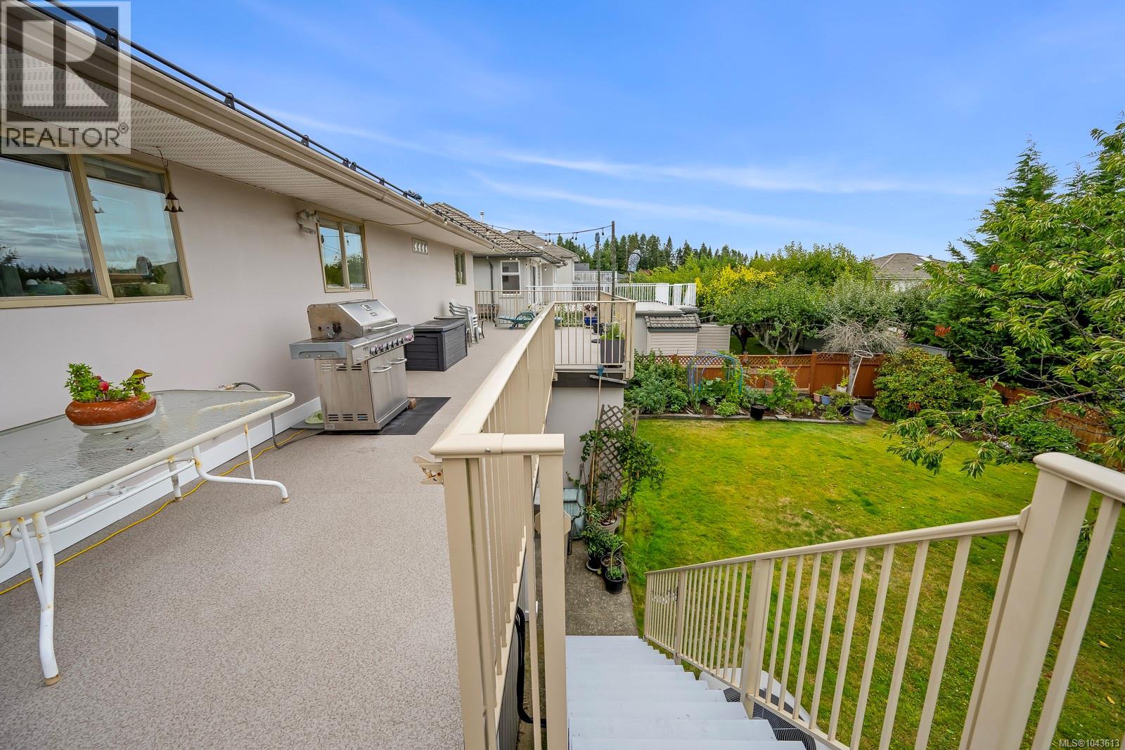 1564 Trumpeter Cres SW - 83