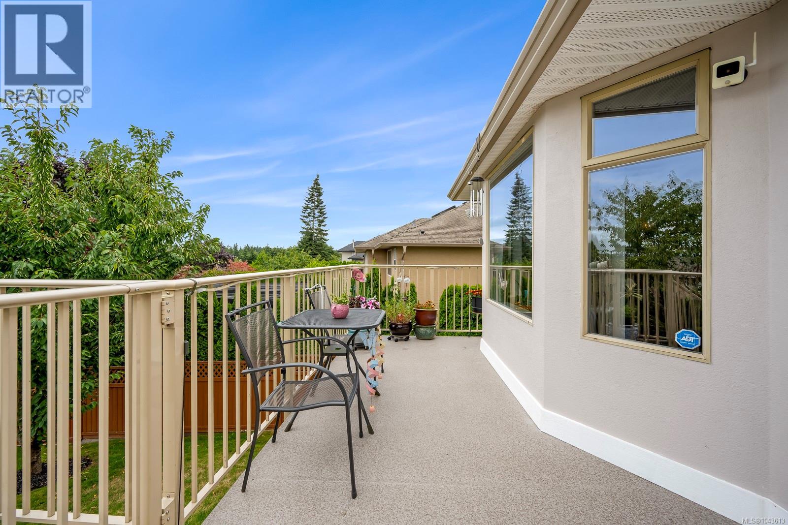 1564 Trumpeter Cres SW - 84