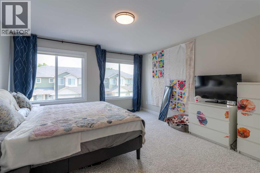 #4 1568 Stafford Drive N - 19