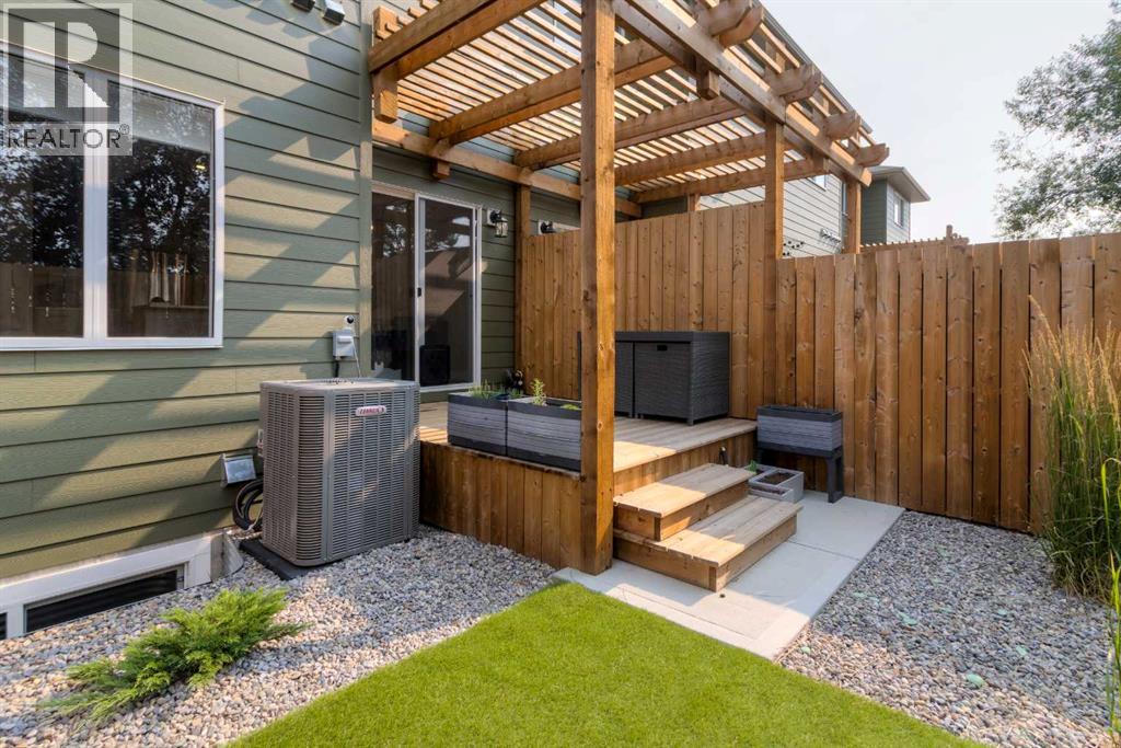 #4 1568 Stafford Drive N - 37