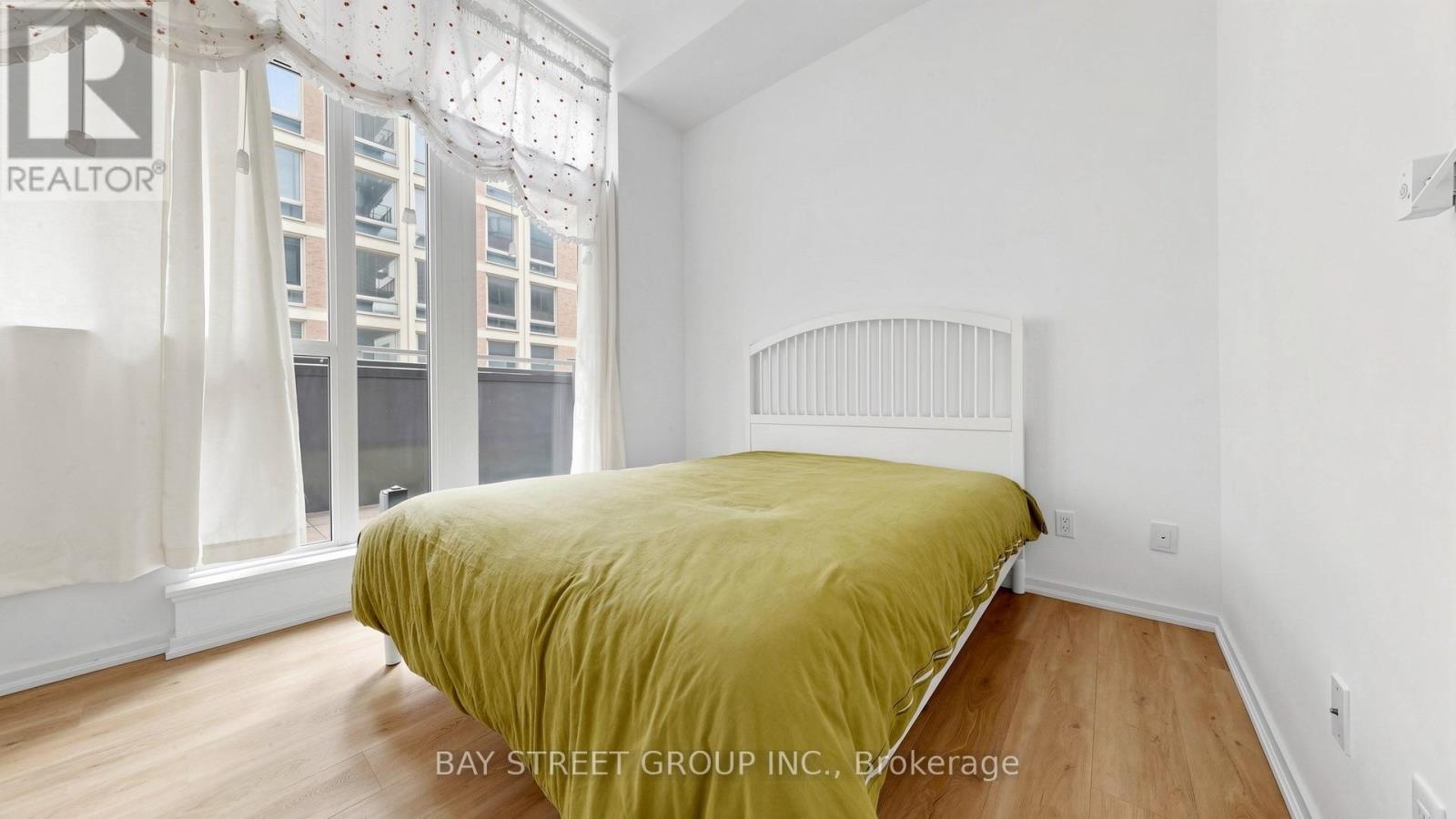 #311 75 ST NICHOLAS STREET - 15