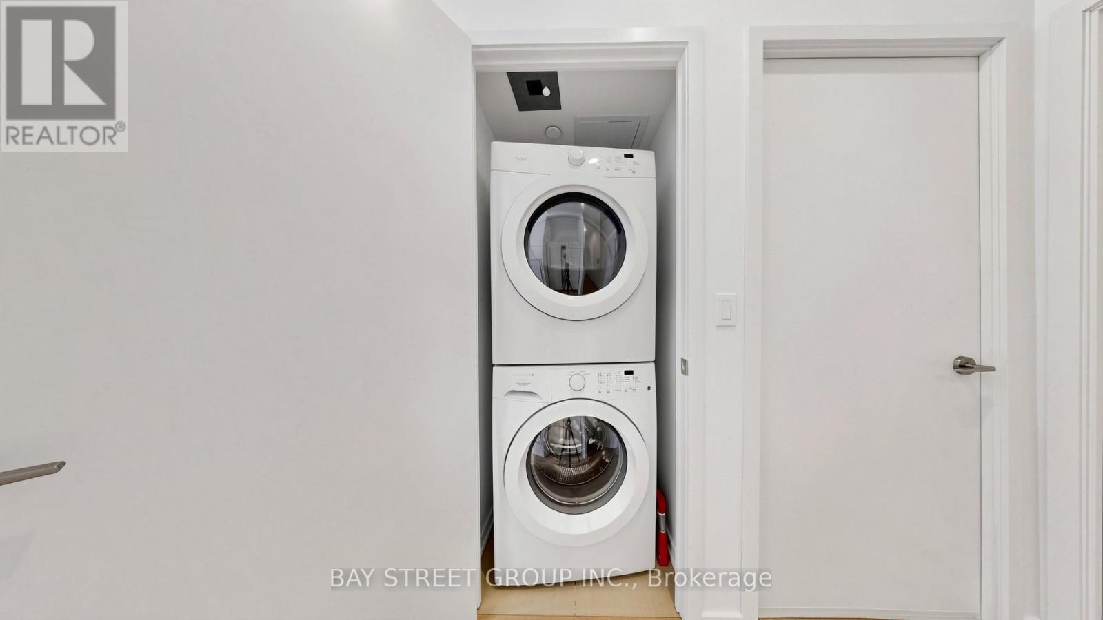 #311 75 ST NICHOLAS STREET - 18