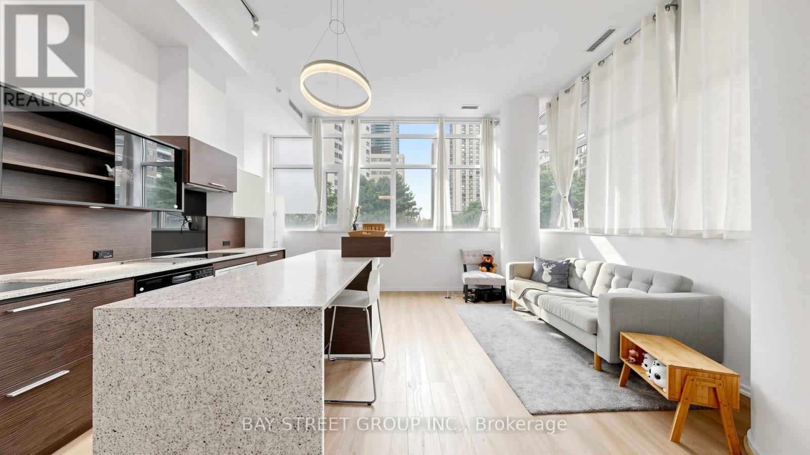 #311 75 ST NICHOLAS STREET - 6