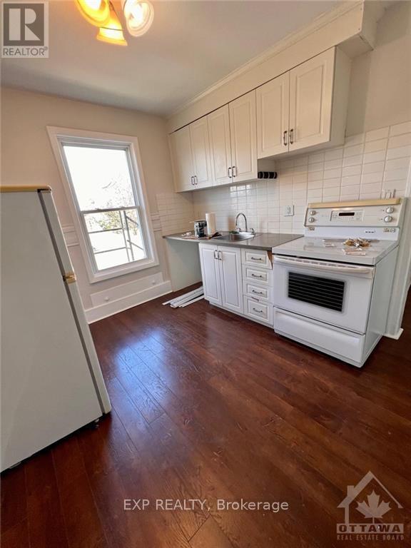2 Bed, 1 Bath House for Rent in Ottawa – 2 – 502 RICHARDSON AVENUE, Ottawa – MLS# X13619484 - Image 9
