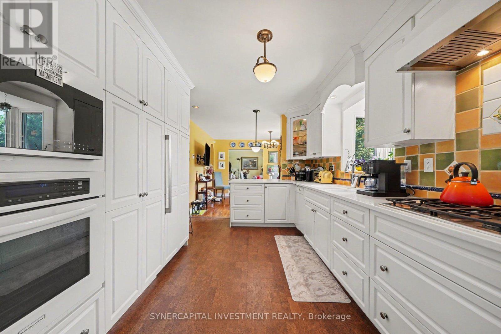 4 DORIS AVENUE - 11