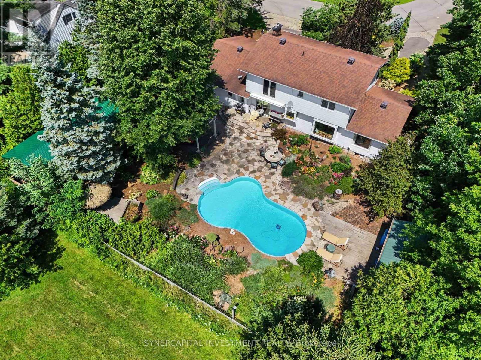 4 DORIS AVENUE - 2