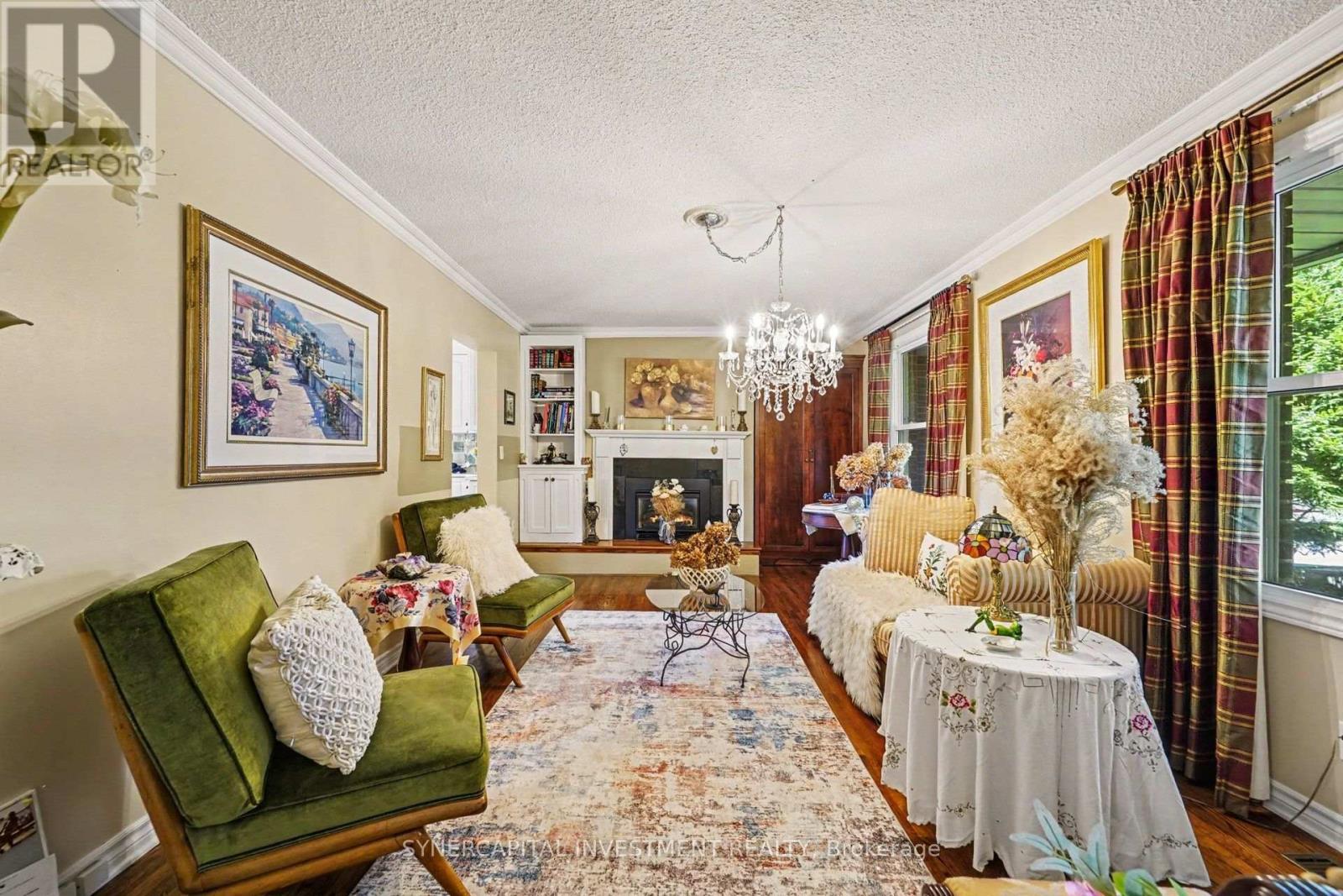 4 DORIS AVENUE - 5