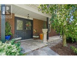 4 DORIS AVENUE — photo 4