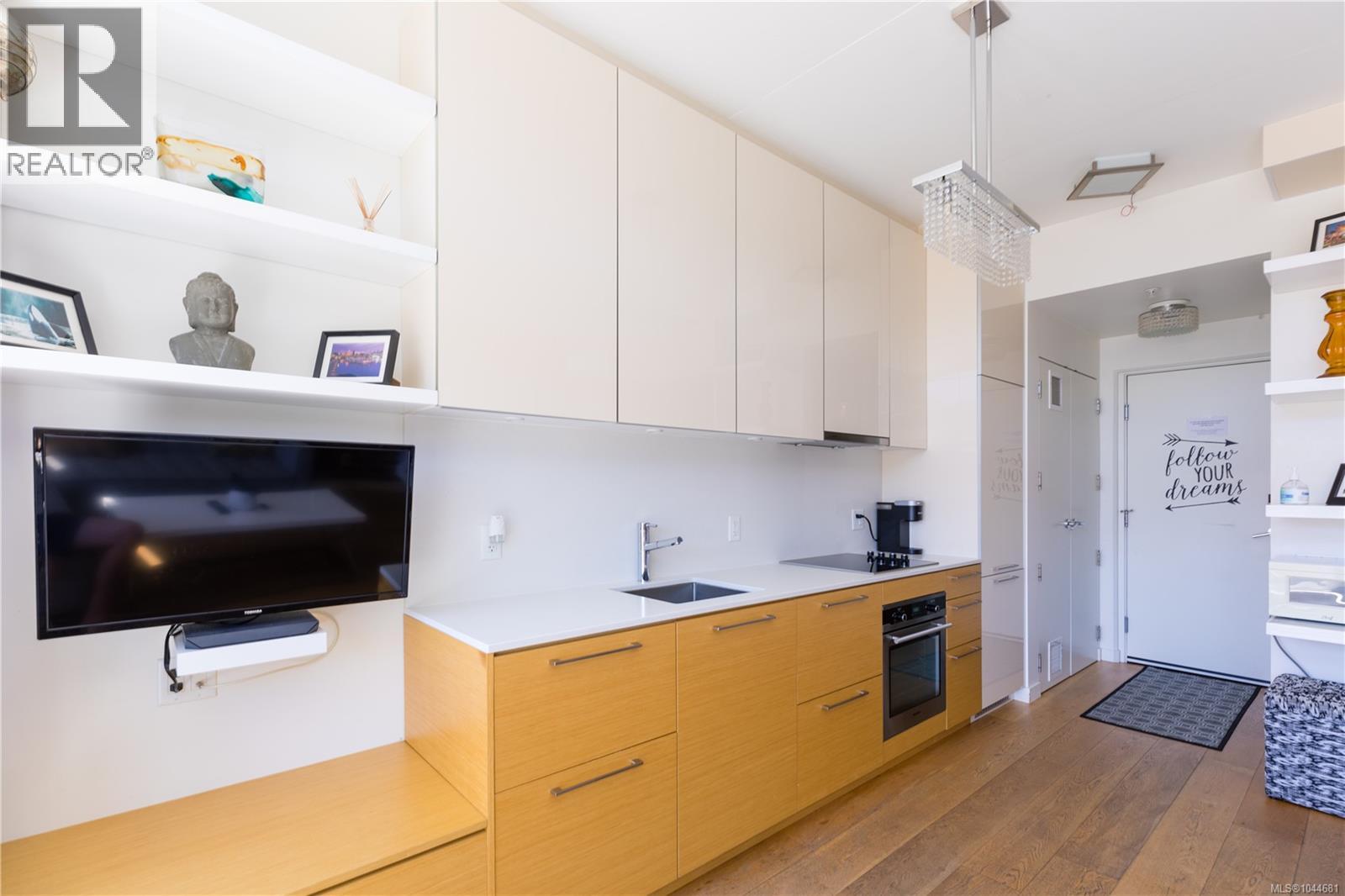 M11 456 Pandora Ave, Victoria