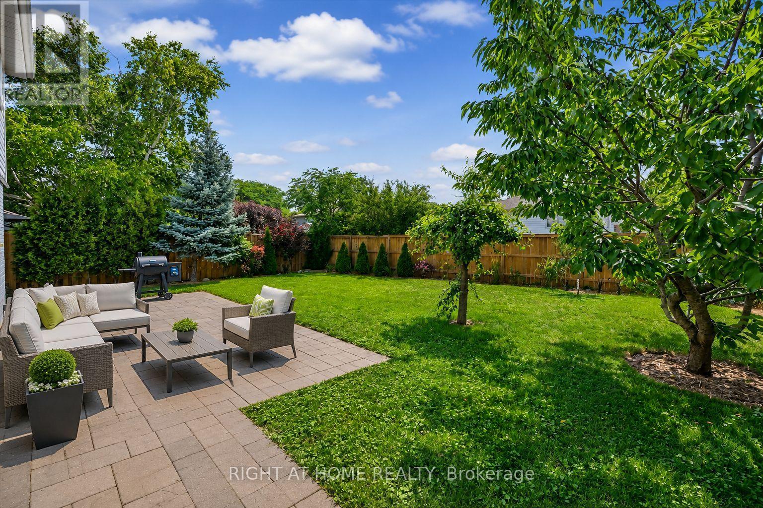 461 WITHNELL CRESCENT - Image 32