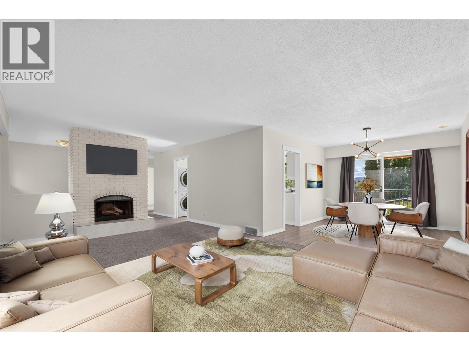 2220 Thacker Drive