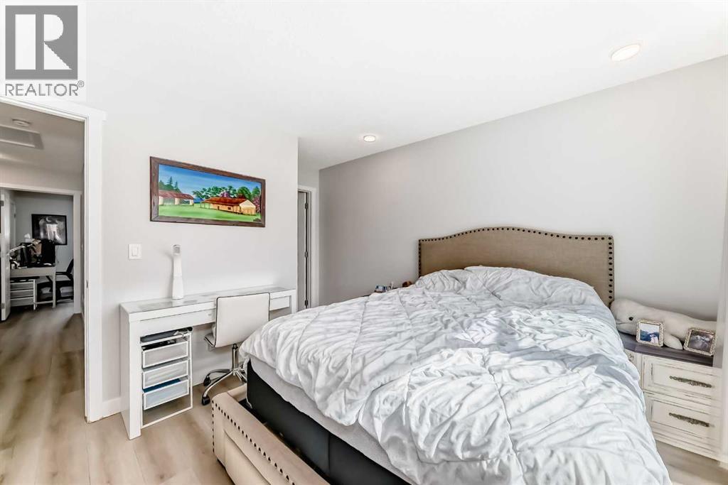 16 Carringvue Way NW - 19