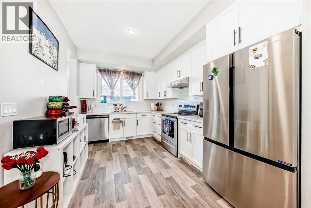 16 Carringvue Way NW - 5