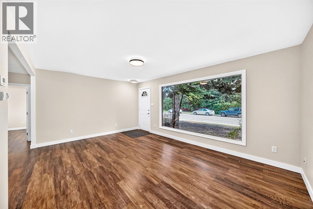 6012 33 Avenue NW, Bowness, Calgary photo 5