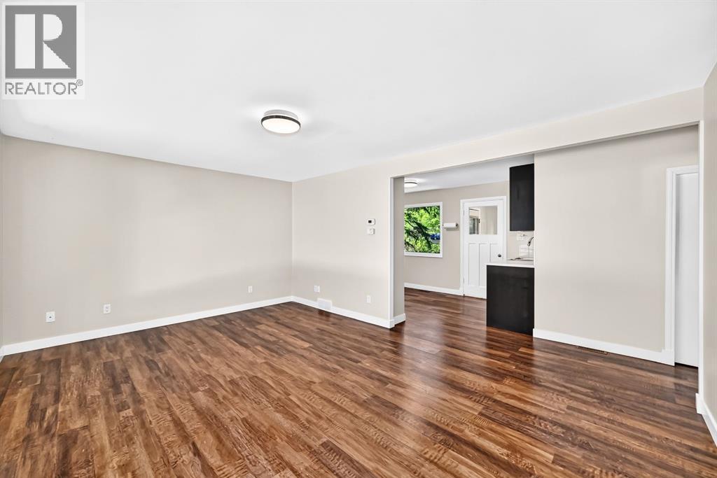6012 33 Avenue NW, Bowness, Calgary photo 4