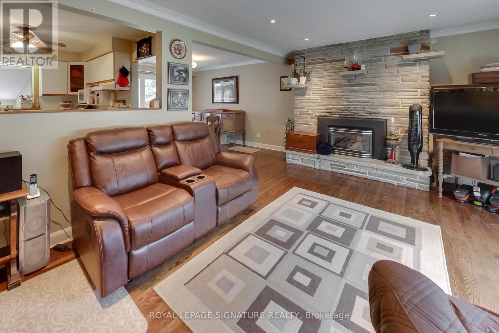 12881 27 HIGHWAY S - 8