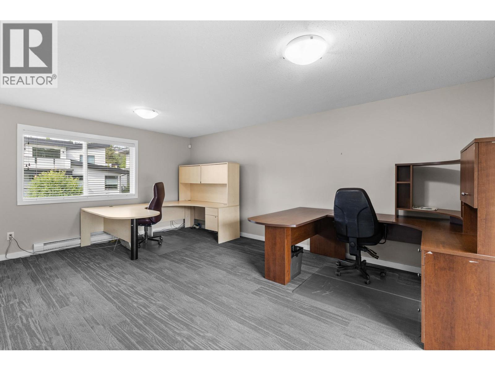 353 Clifton Road S - 26