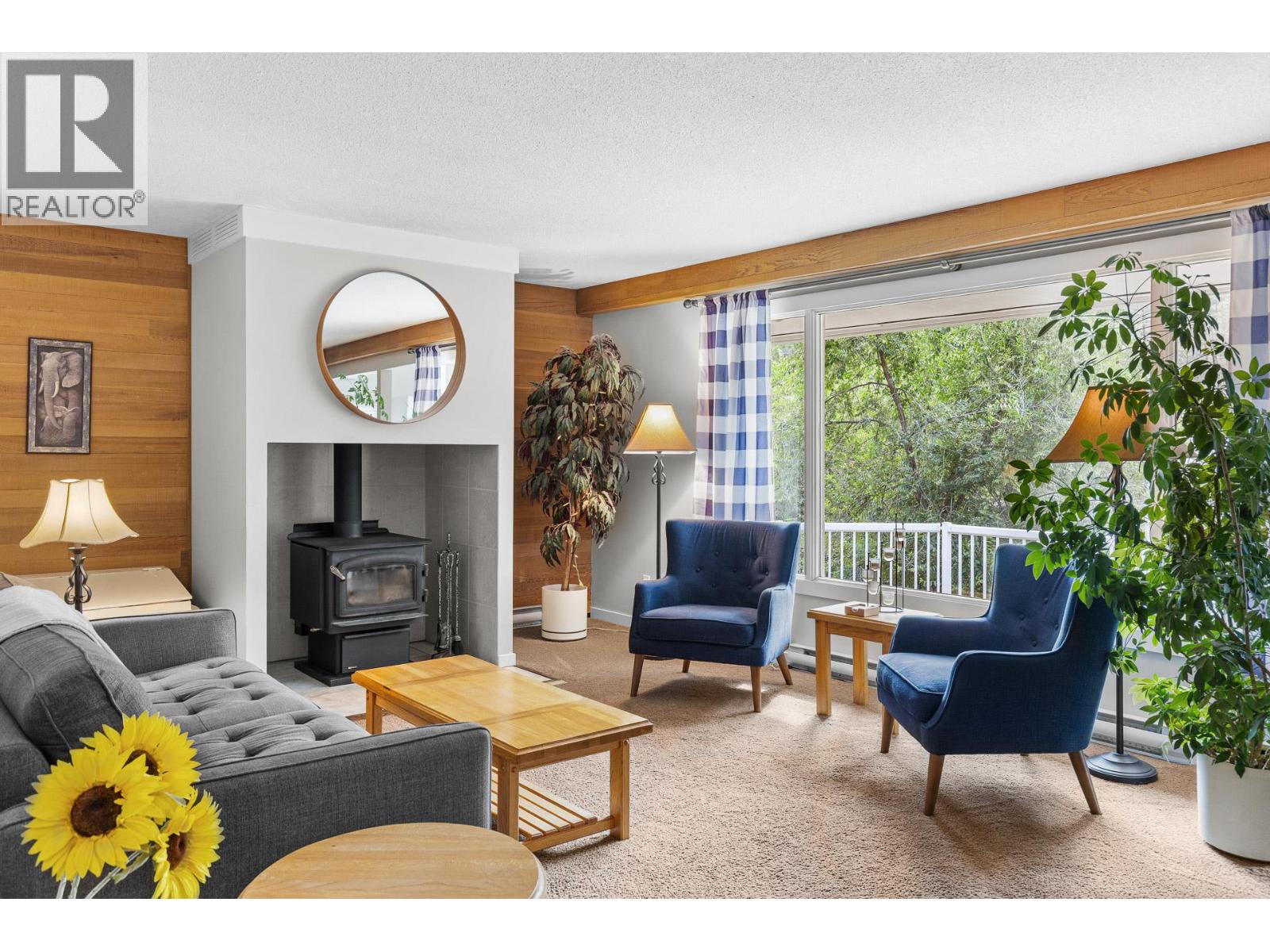353 Clifton Road S - 5