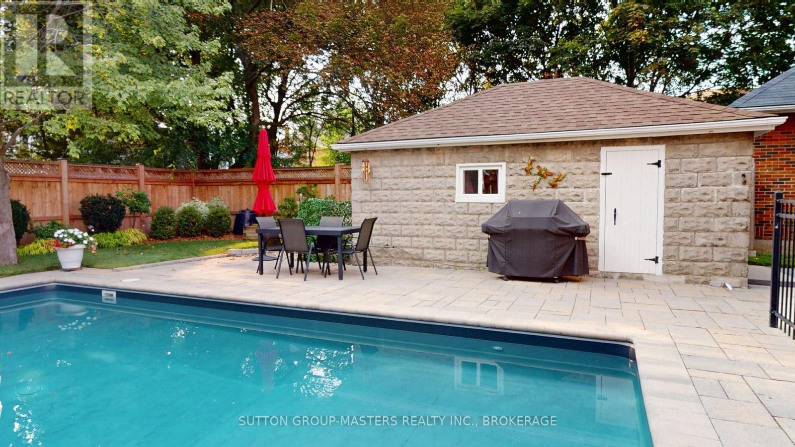 160 NAPIER STREET - Image 36