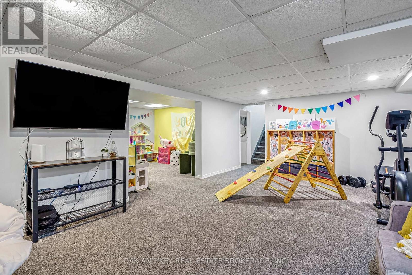26 SINCLAIR AVENUE - Image 19