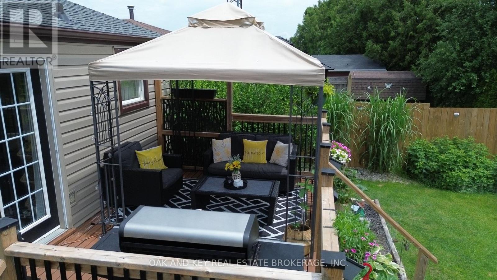 26 SINCLAIR AVENUE - Image 31