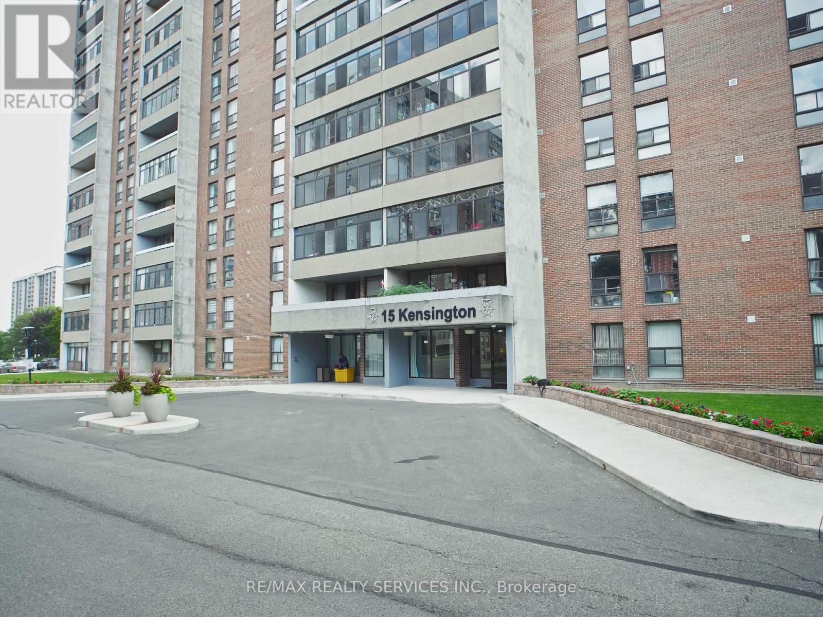 #1901 15 KENSINGTON ROAD E - 1