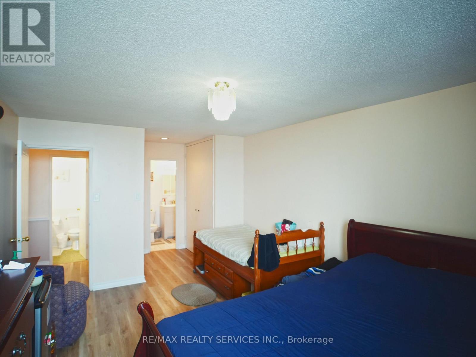 #1901 15 KENSINGTON ROAD E - Image 23