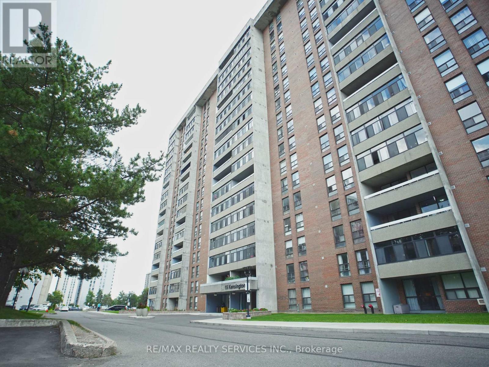 #1901 15 KENSINGTON ROAD E - 4
