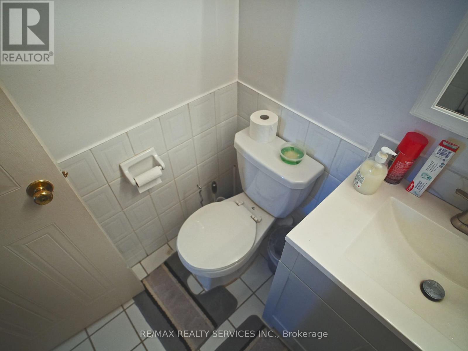 #1901 15 KENSINGTON ROAD E - Image 32