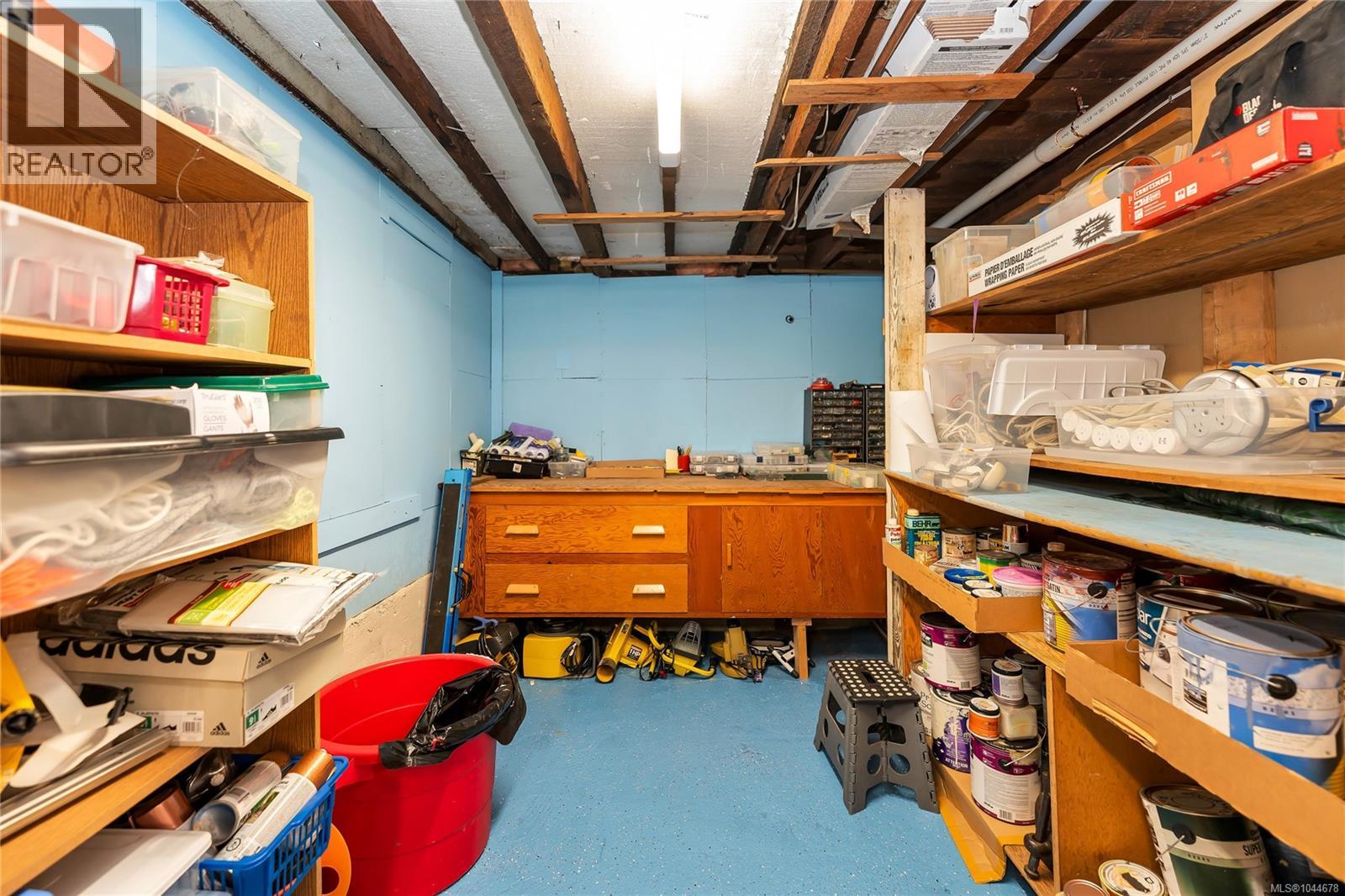 384 Burnside Rd E - 37