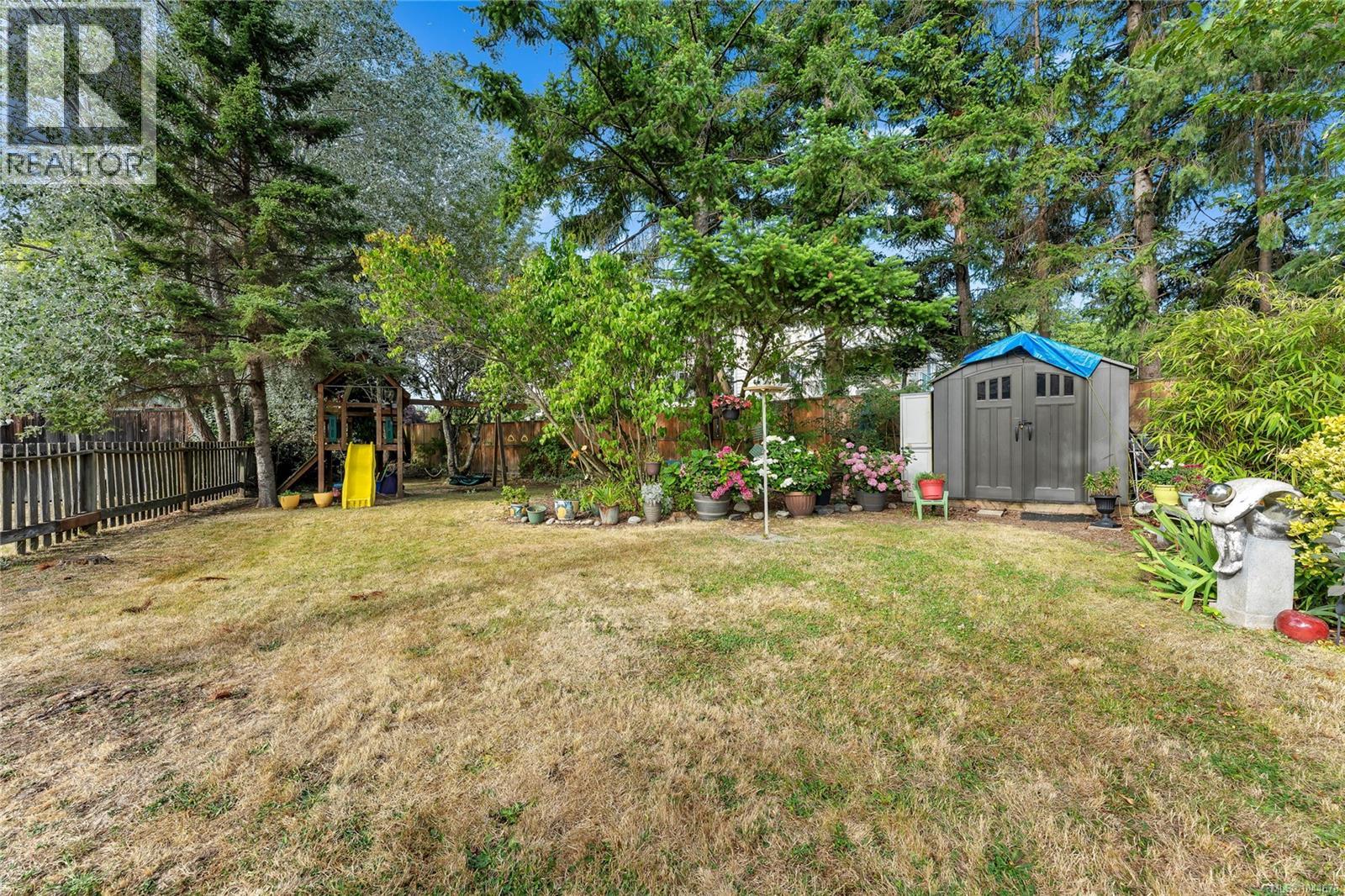 384 Burnside Rd E, Victoria