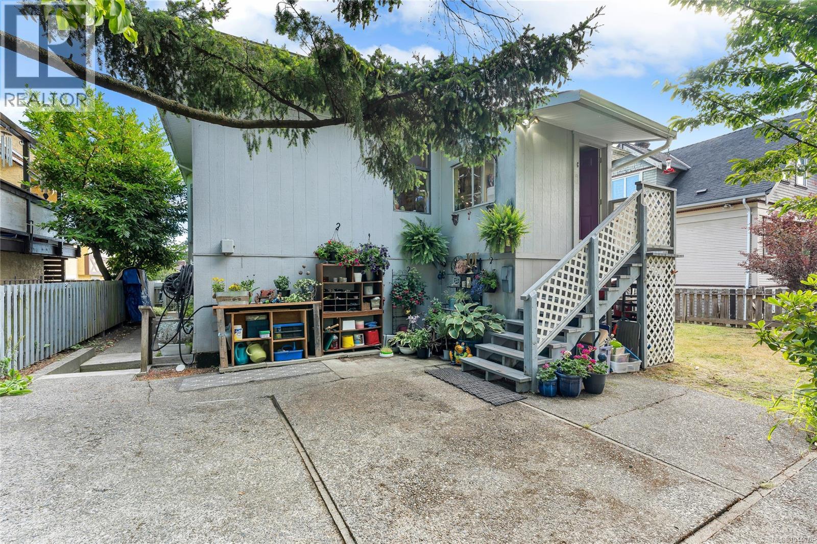 384 Burnside Rd E - 51