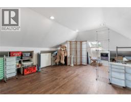 384 Burnside Rd E, Victoria, BC V9A1A5 Photo 26
