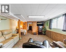 384 Burnside Rd E, Victoria, BC V9A1A5 Photo 28