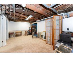 384 Burnside Rd E, Victoria, BC V9A1A5 Photo 36