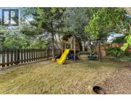 384 Burnside Rd E, Victoria, BC V9A1A5 Photo 47