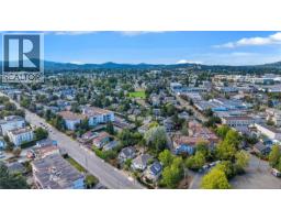 384 Burnside Rd E, Victoria, BC V9A1A5 Photo 55