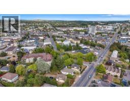384 Burnside Rd E, Victoria, BC V9A1A5 Photo 56