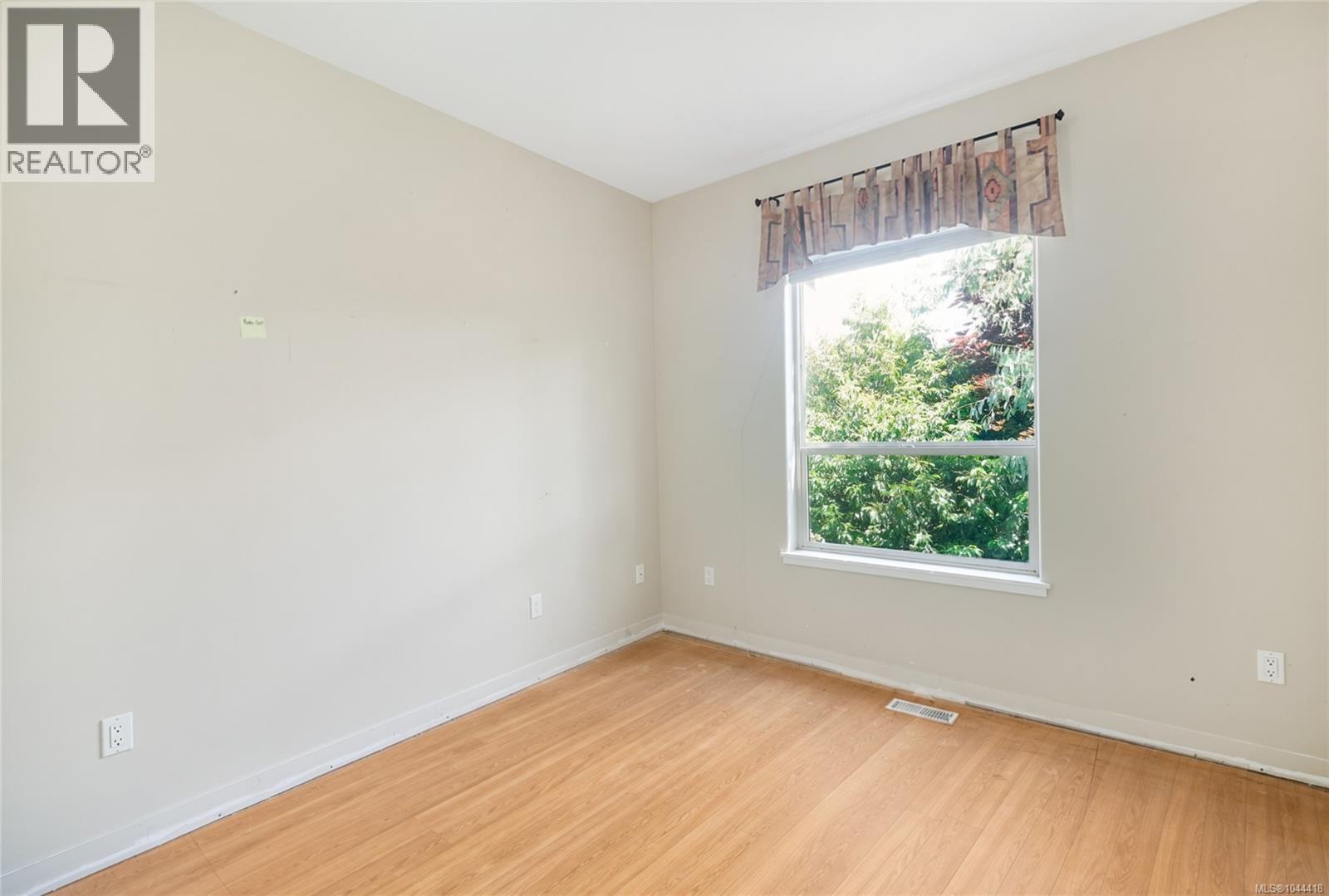 126 Bayridge Pl - Image 24