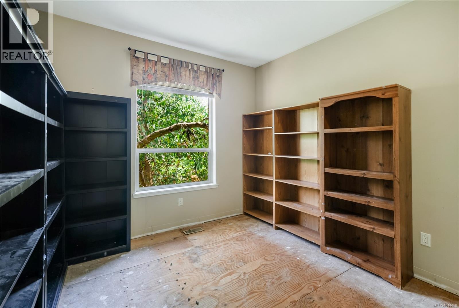 126 Bayridge Pl - Image 26