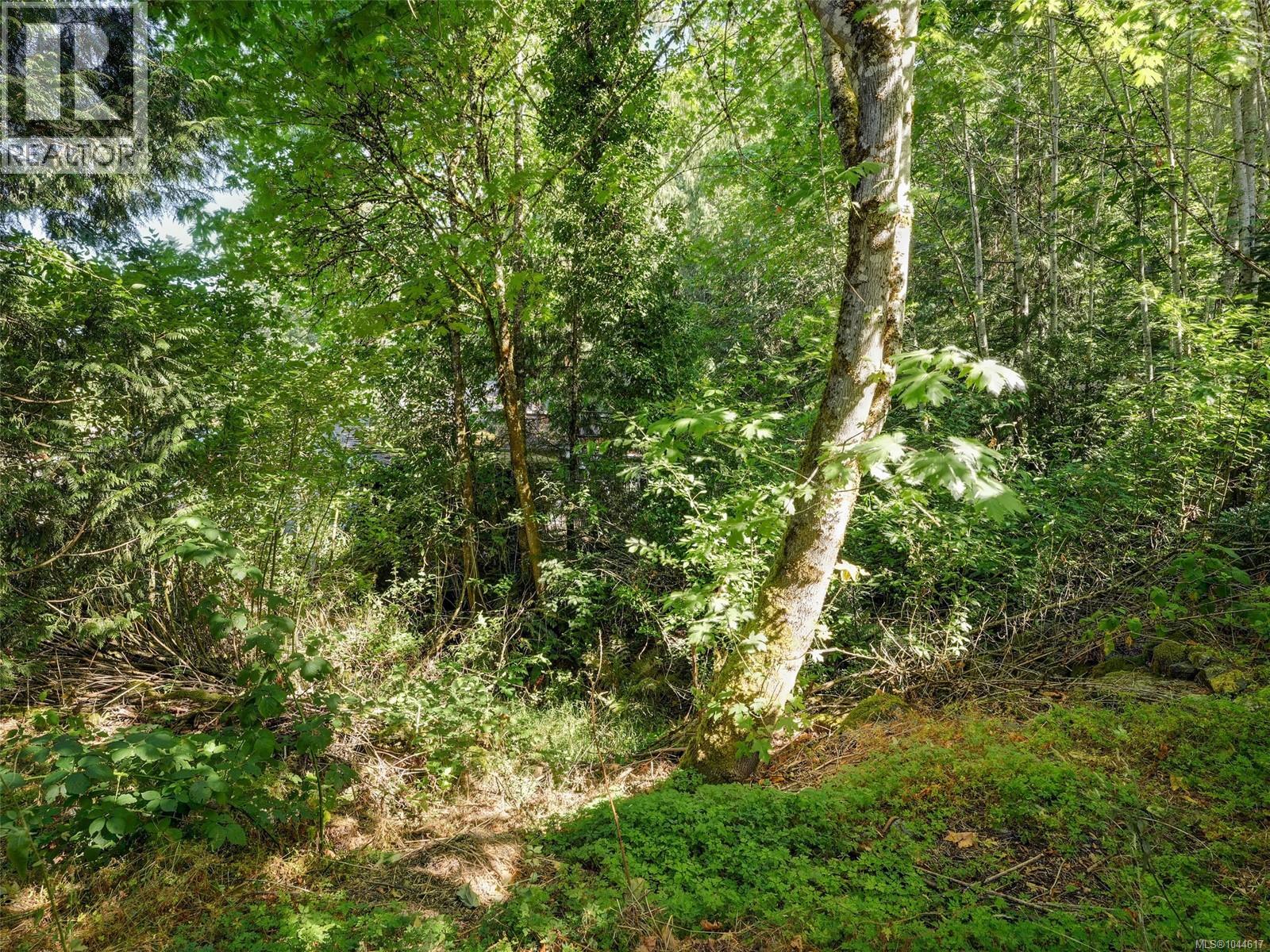 5142 West Saanich Rd - 7