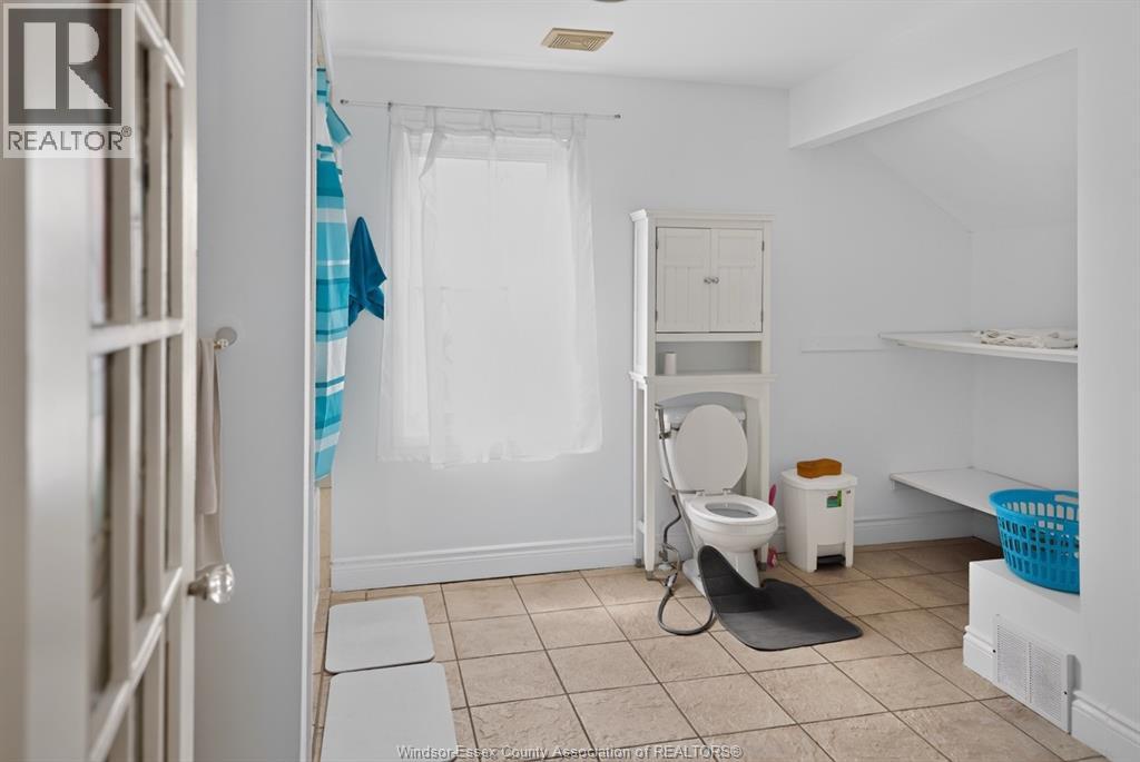 852 REEDMERE - 18