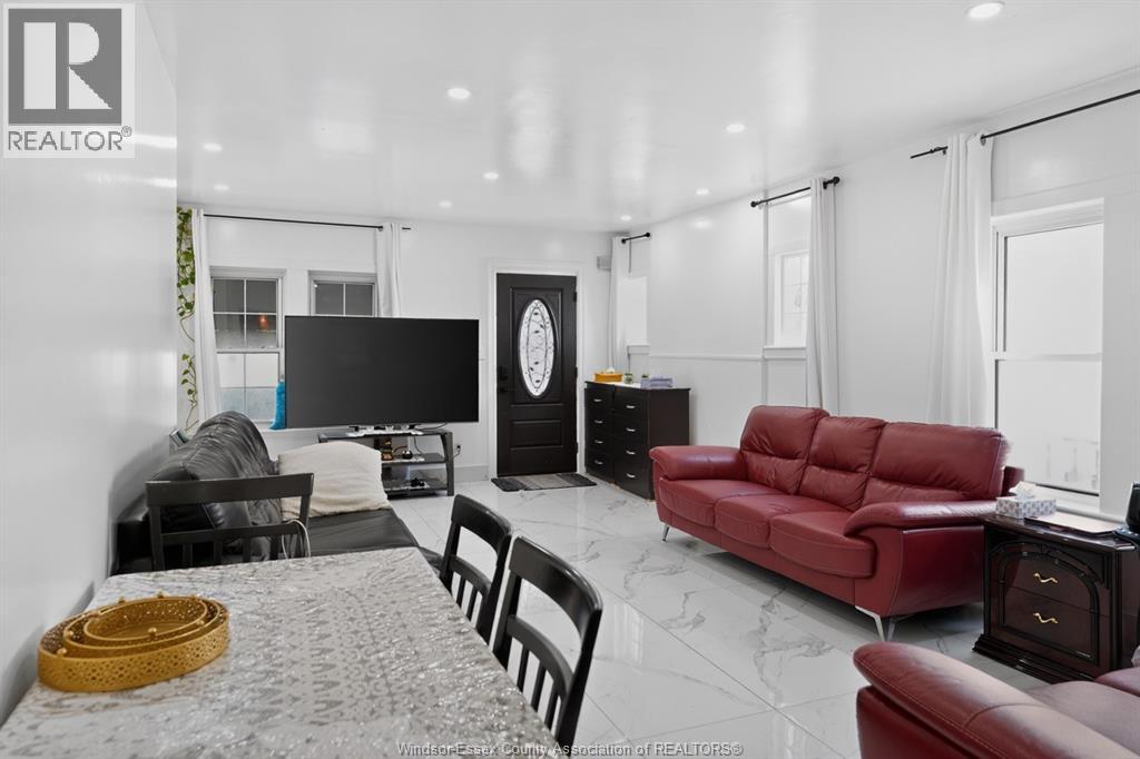 852 REEDMERE - 2