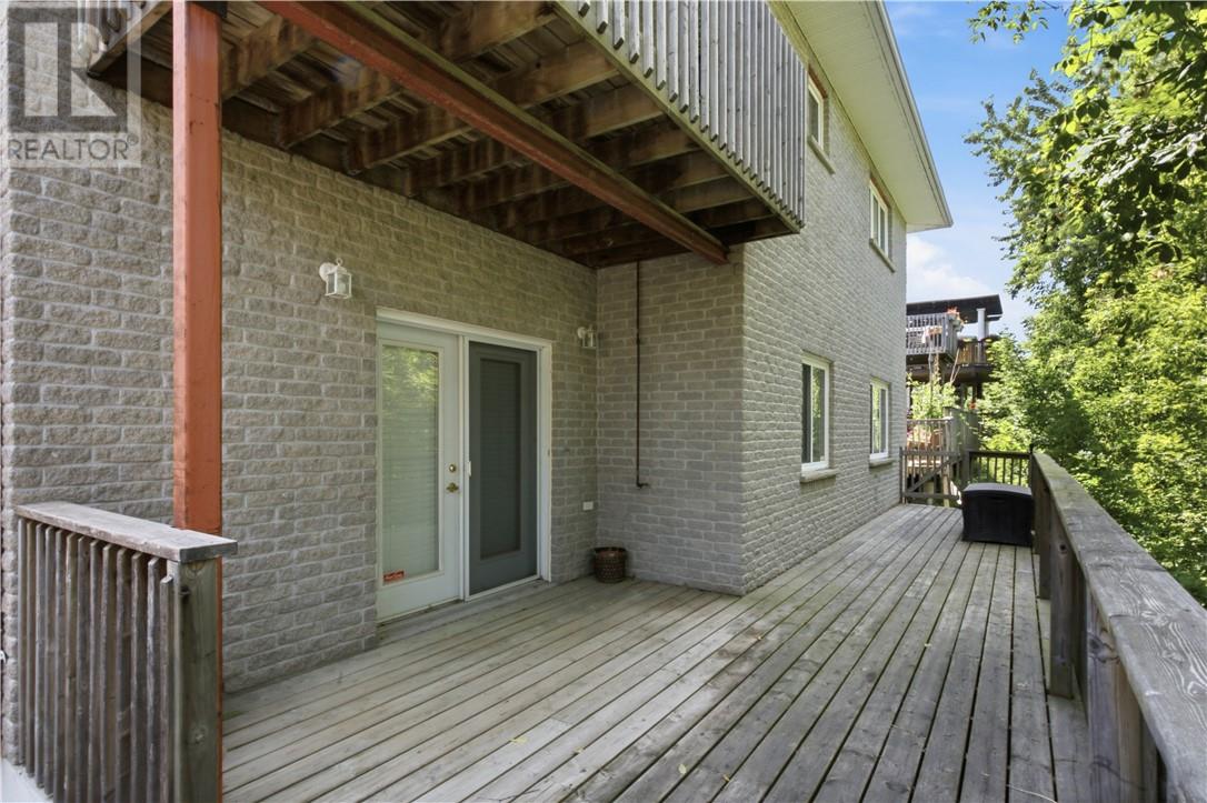 1326 ATTLEE Avenue - 22